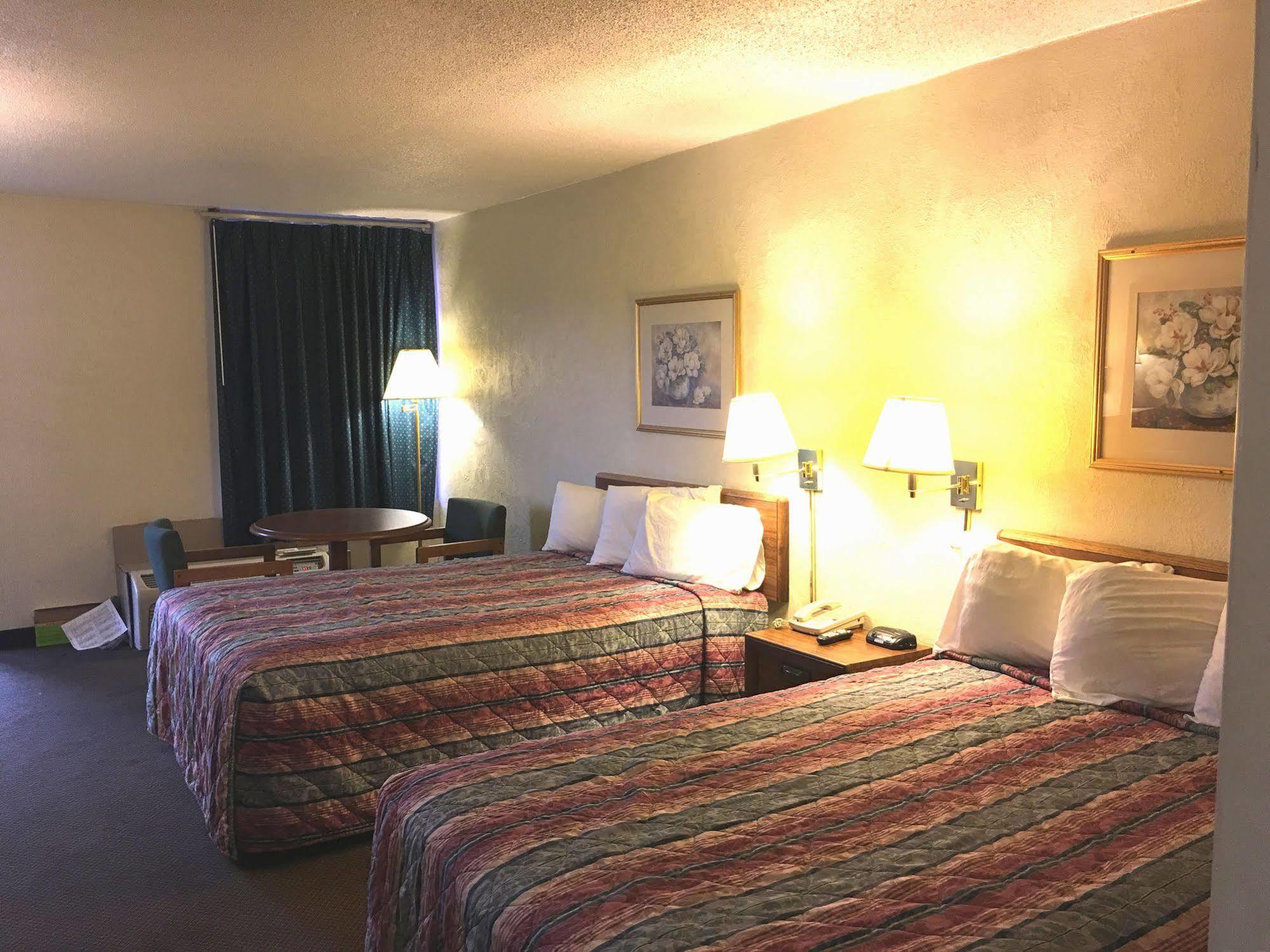 Sikeston Inn Bagian luar foto